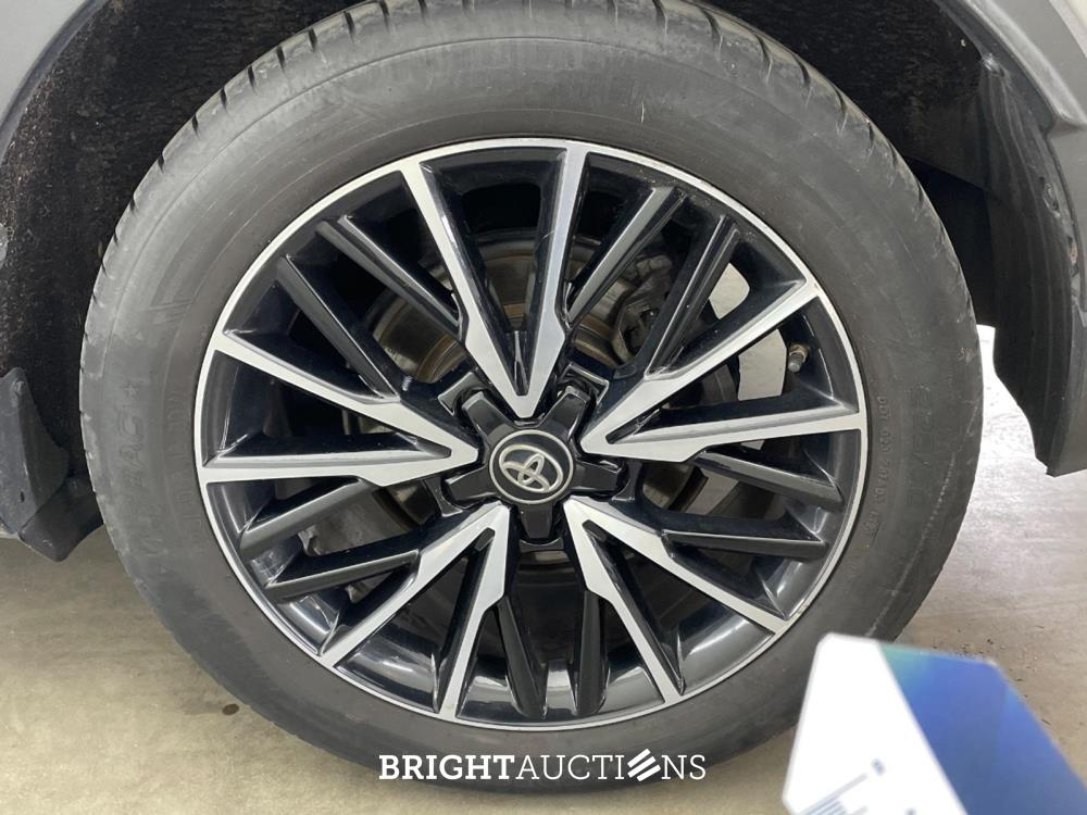 Toyota C-HR Hybrid Executive 1.8 170pk 2017, P-886-JB