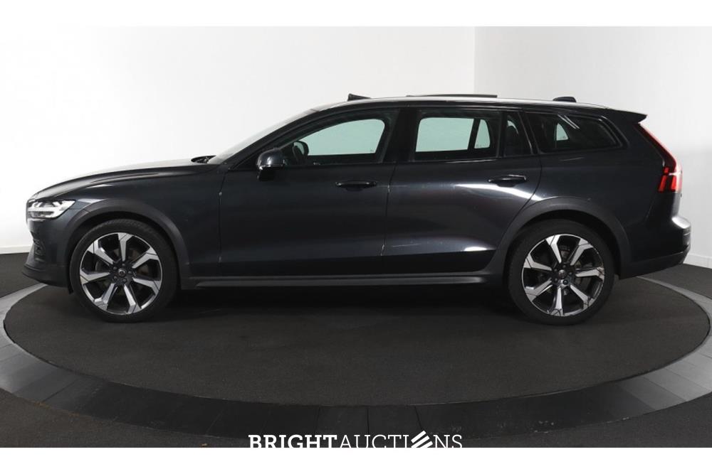 Volvo V60 Cross Country Pro 2.0 AWD 190pk 2020 (Origineel-NL), G-715-ZL