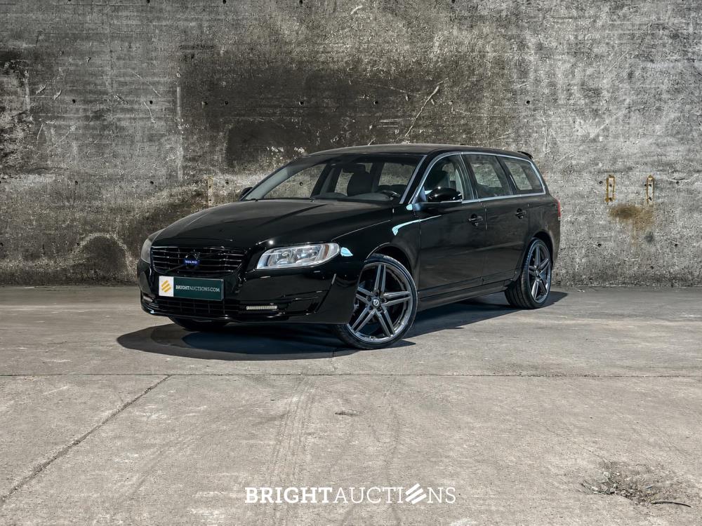 Volvo V70 2.0 T5 Summum 241pk 2017, Z-082-HJ