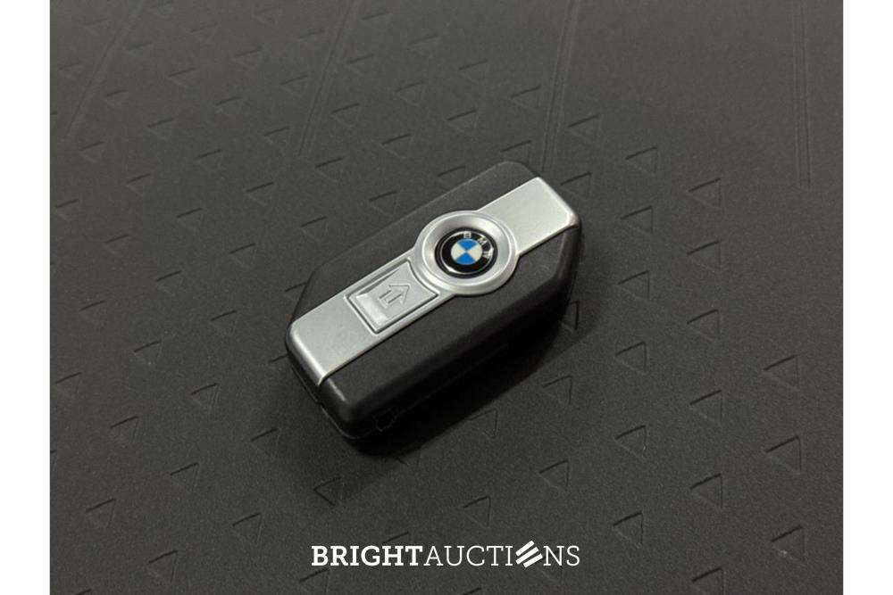 BMW Other CE 04 42pk 2025, 68-MX-BG