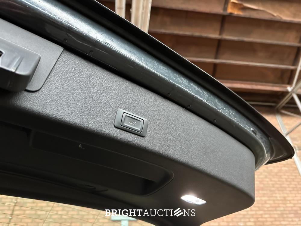 Audi e-tron 55 quattro Business edition 95 kWh 408pk 2020 (Origineel-NL+1e eigenaar), K-611-KJ