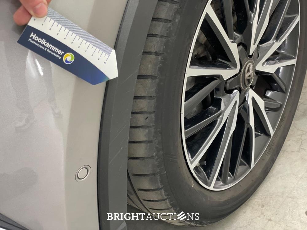 Toyota C-HR Hybrid Executive 1.8 170pk 2017, P-886-JB