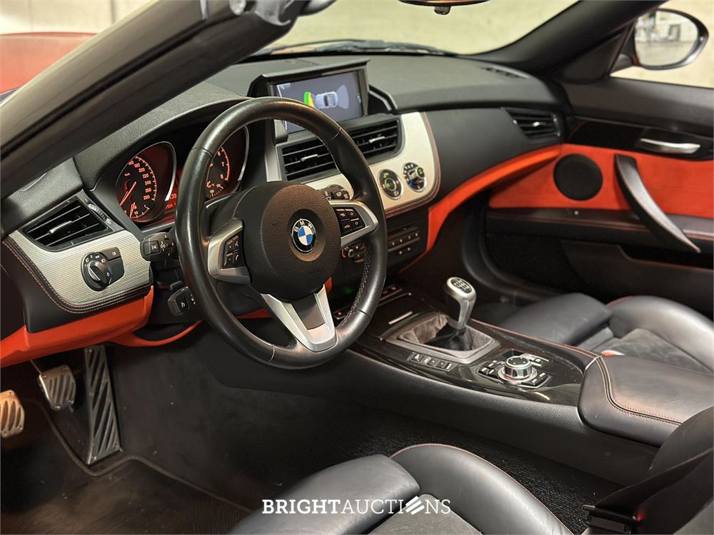 BMW Z4 Roadster sDrive18i Executive Design Pure Traction Uitvoering 156pk 2014 (Origineel-NL), 3-TRK-41 -67.534KM-
