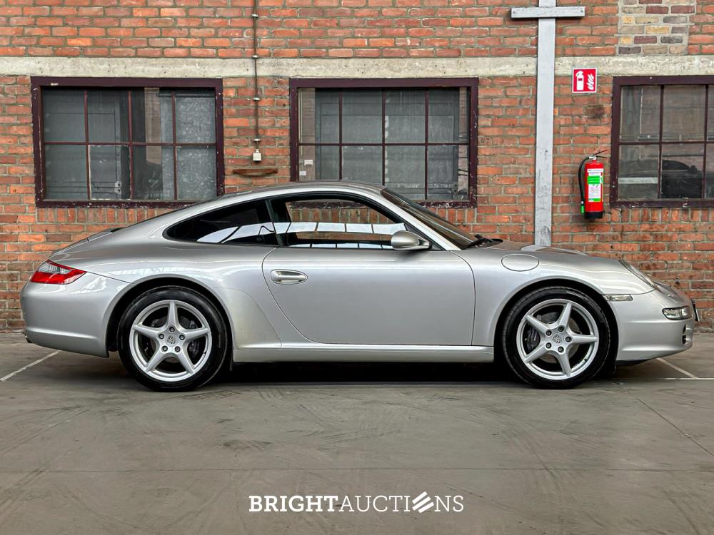 Porsche 911 Carrera 3.6 997 Coupé 325pk 2004 Youngtimer
