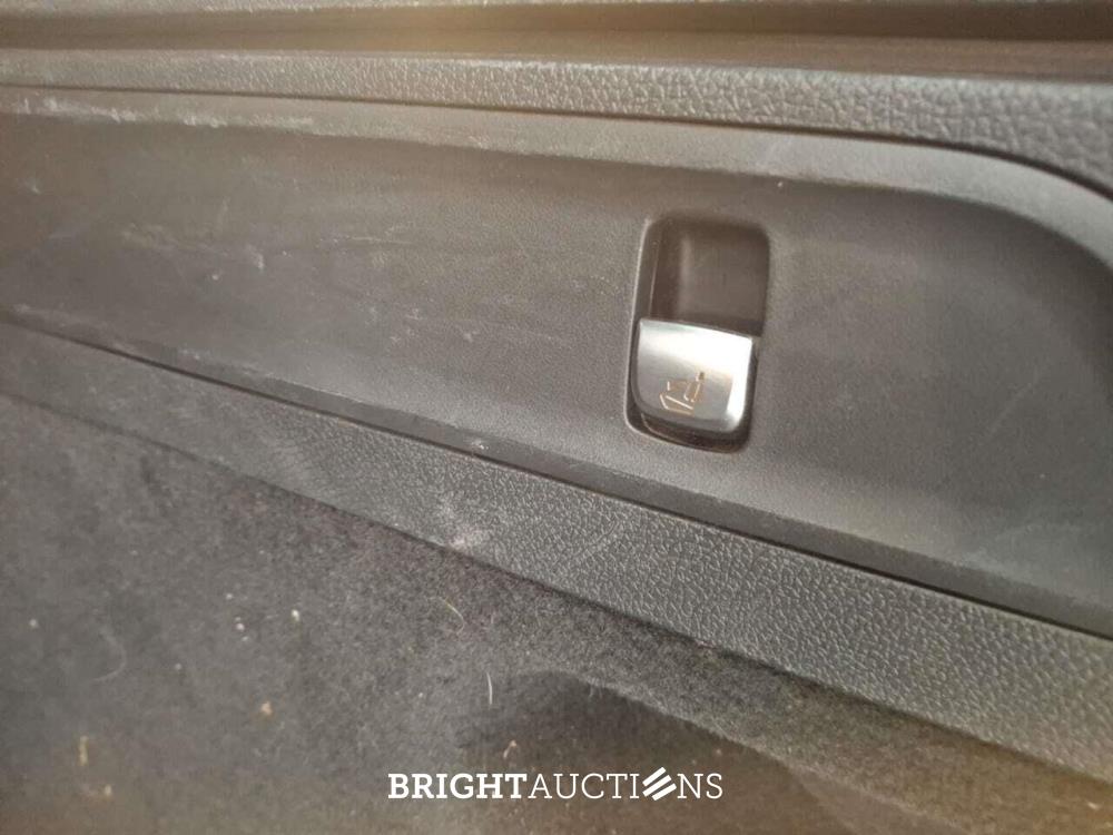 Mercedes-Benz GLC 300e Business Solution AMG 4MATIC 313pk 2021 (Origineel-NL) GLC-Klasse, K-810-XV