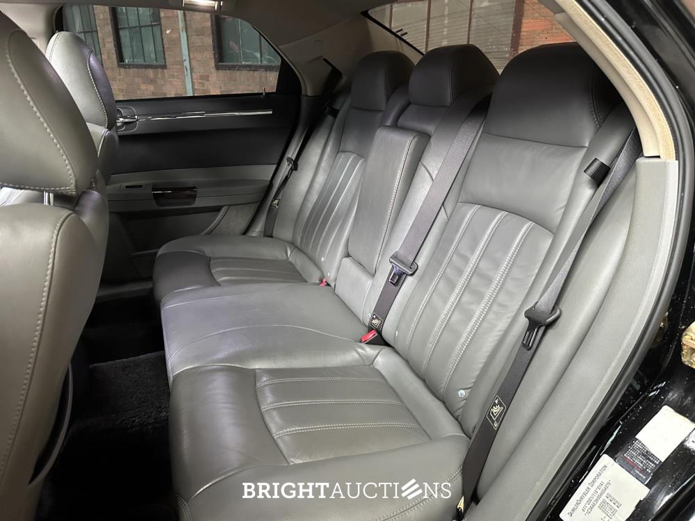 Chrysler 300C HEMI 5.7 V8 340PK 2005 