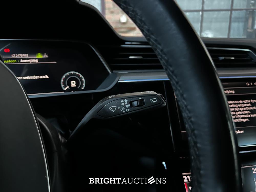 Audi e-tron 55 quattro Advanced edition 95 kWh 408pk 2021 (Origineel-NL+1e eigenaar), N-206-TT
