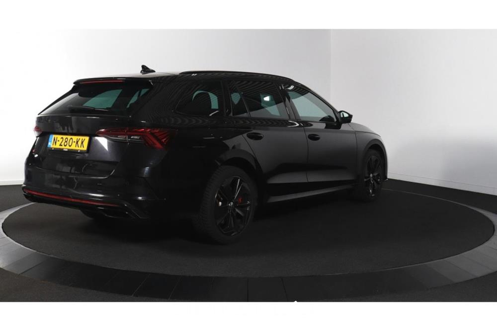 Škoda Octavia Combi RS iV PHEV Business 1.4 TSI 258pk 2021 (Origineel-NL), N-280-KK