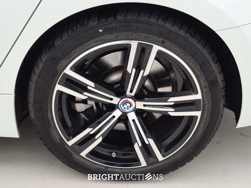 BMW 320e Touring M Sport 272pk 2022 (Origineel-NL) 3-Serie, R-268-NT