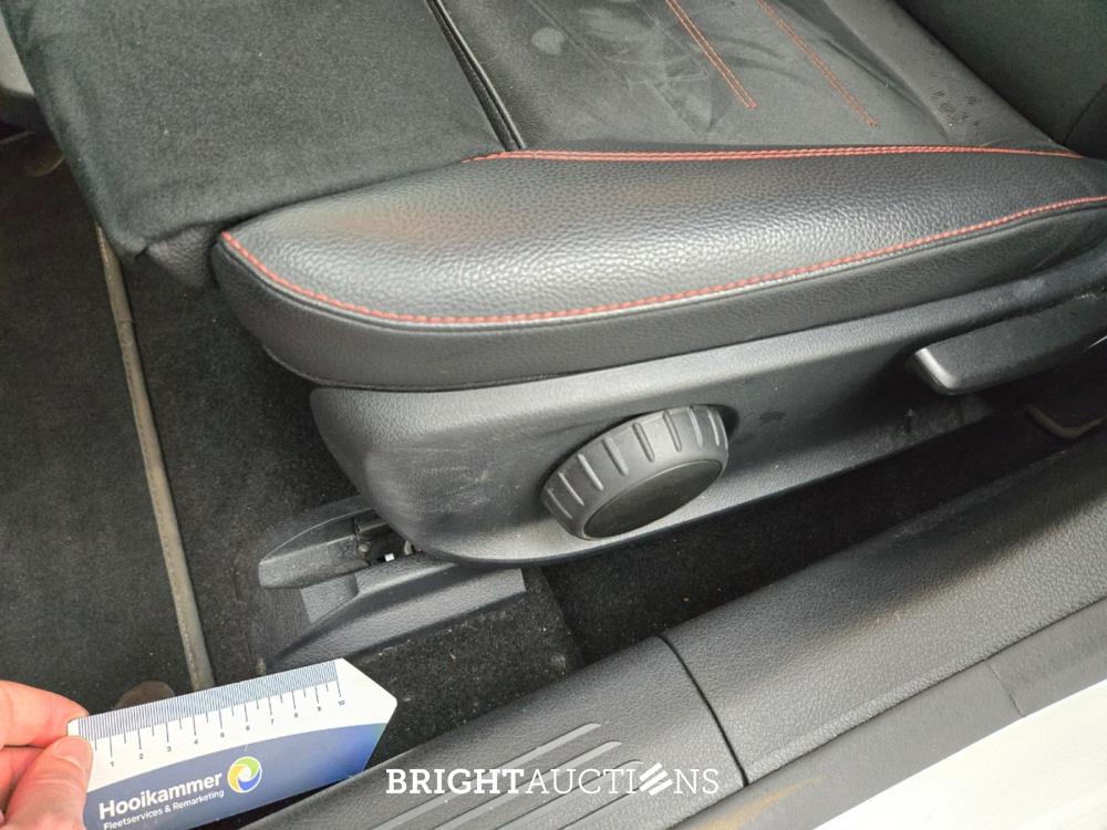 Mercedes-Benz A250 e Business Solution AMG Limited 262pk 2020 A-klasse, Z-645-DJ
