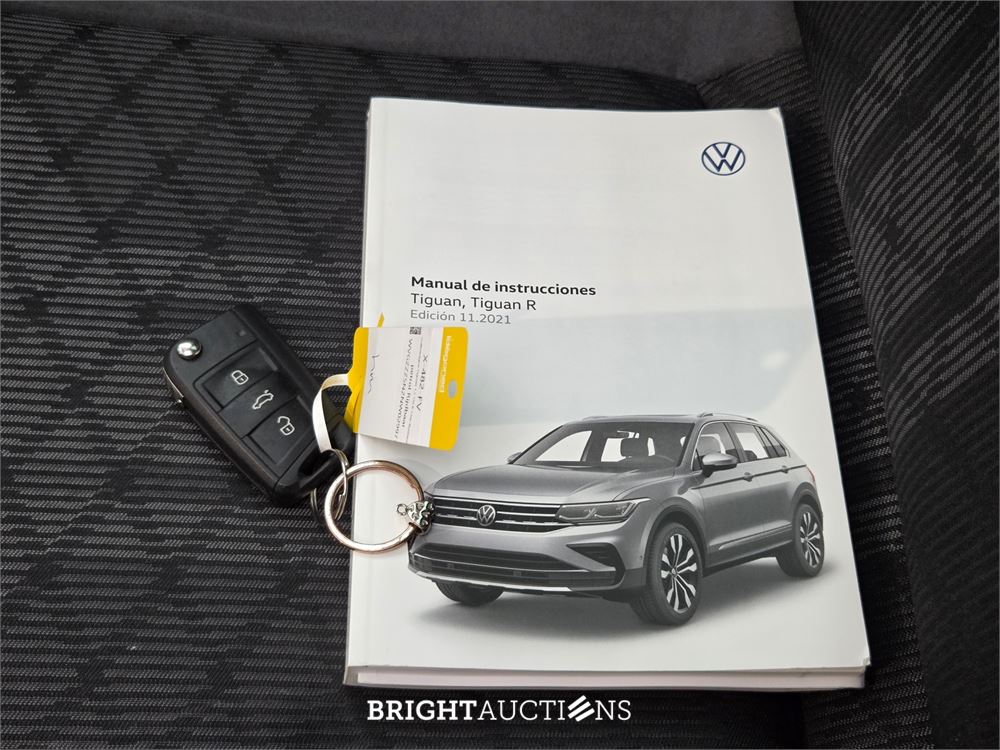 Volkswagen Tiguan R-Line Business 1.5 TSI 150pk 2022, X-482-FV
