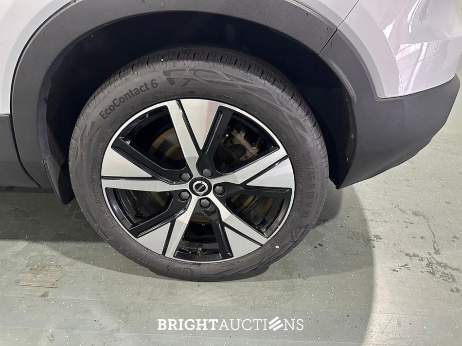 Volvo XC40 Recharge P8 R-Design Warmtepomp AWD 408pk 2021 (Origineel-NL), L-701-DV