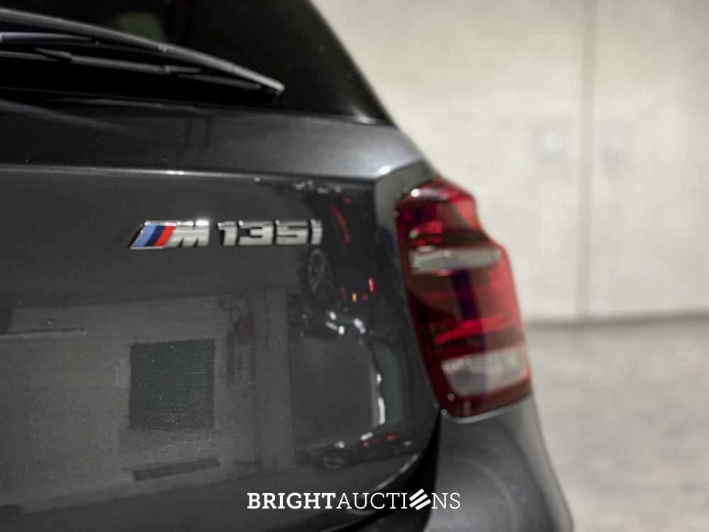 BMW M135i xDrive 320pk 2013 (Origineel-NL) 5-serie F20, 9-KHH-43
