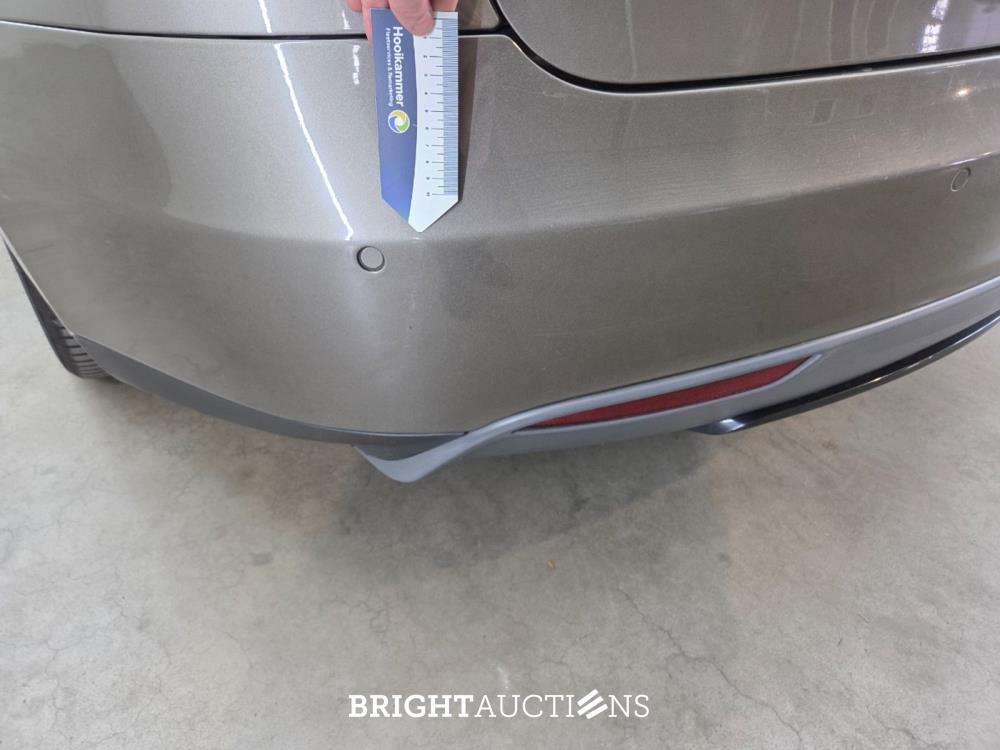 Tesla Model S Base 333pk 2015, GGD-49-B