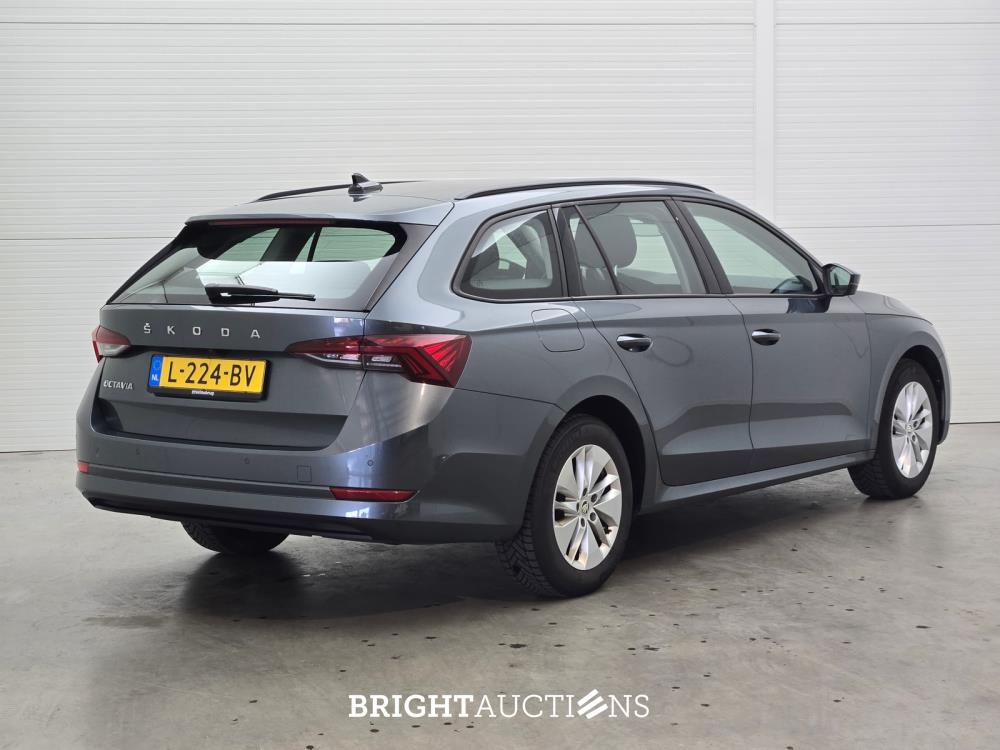 Skoda Octavia Combi Business Edition 1.0 TSI 110pk 2021 (Origineel-NL), L-224-BV