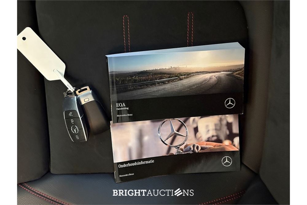 Mercedes-Benz EQA 25067 Business Solution AMG 67 kWh 2021 (Origineel-NL) EQA-Klasse, L-863-PZ