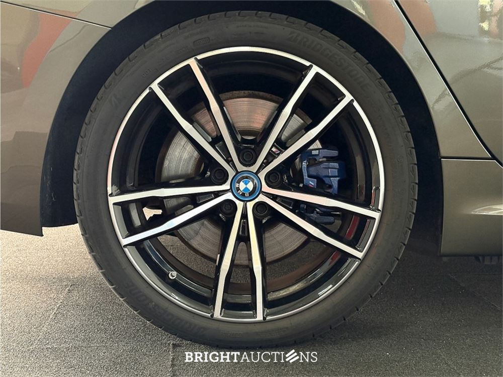 BMW 330e Touring 292pk 2023 (Origineel-NL) 3-Serie, T-265-ND