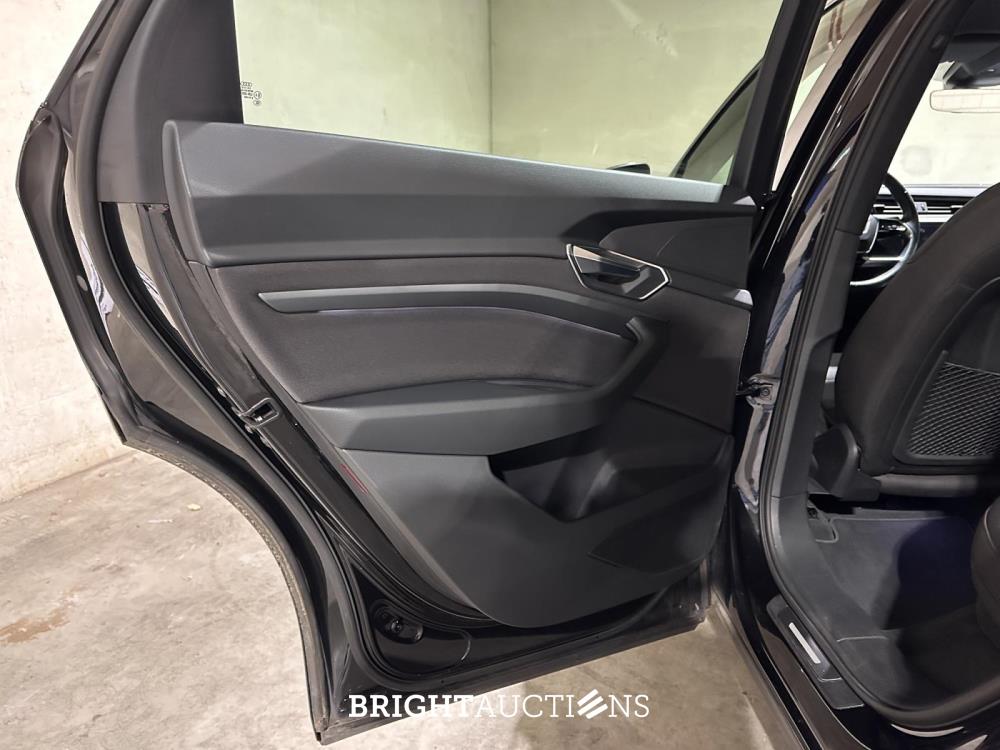 Audi e-tron Sportback 55 quattro Business edition 95 kWh 408pk 2020 (Origineel-NL+1e eigenaar), K-601-GZ