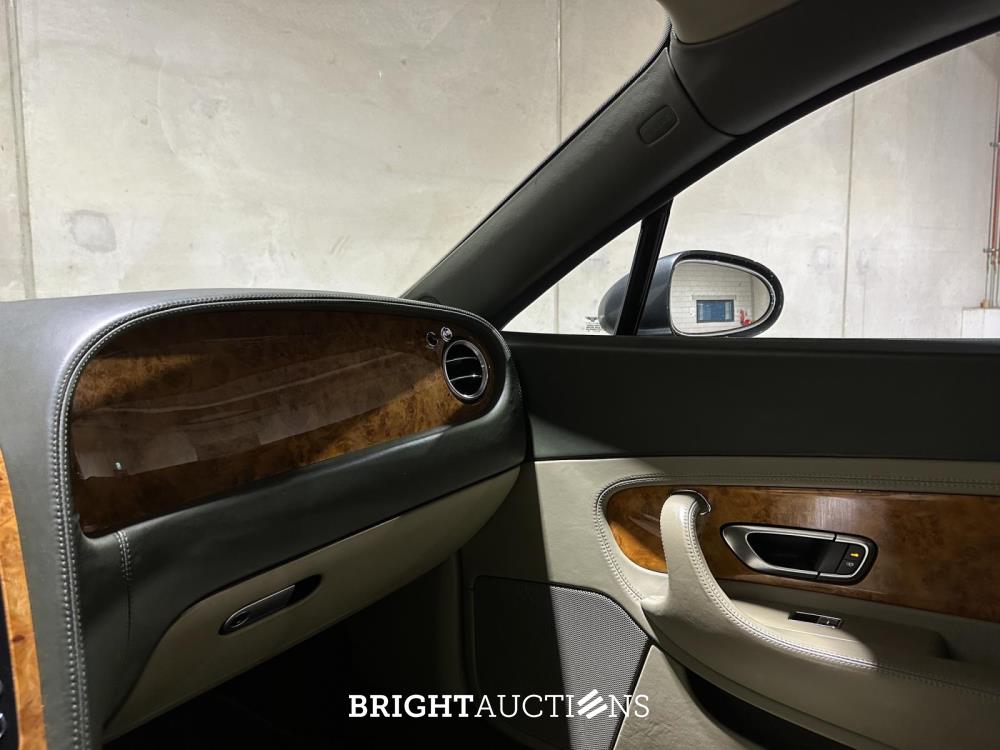 Bentley Continental GTC 6.0 W12 560pk 2004, 43-NV-TN