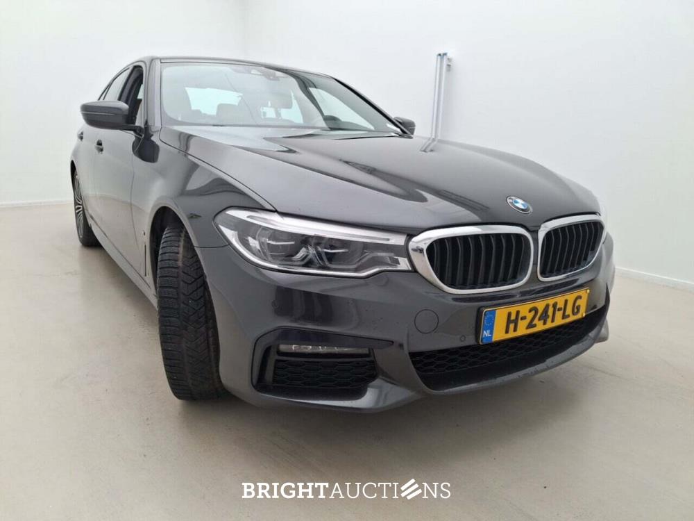 BMW 530e Iperformance M Sport 296pk 2020 (Origineel-NL) 5-Serie, H-241-LG