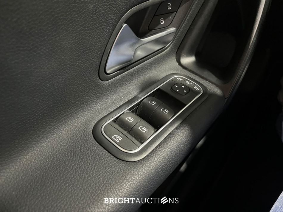 Mercedes-Benz A180 BusinesS-Line 136pk 2023 (Origineel-NL) A-klasse, T-114-NK