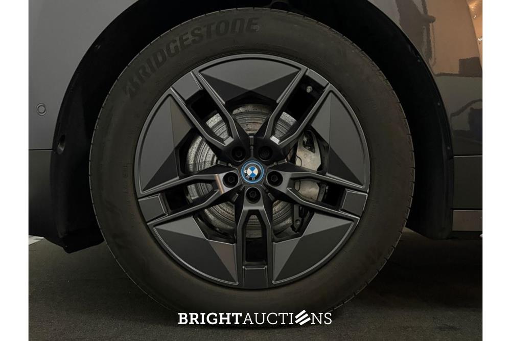 BMW iX 40 Executive xDrive 77 kWh 326pk 2024 (Origineel-NL), GBL-15-V