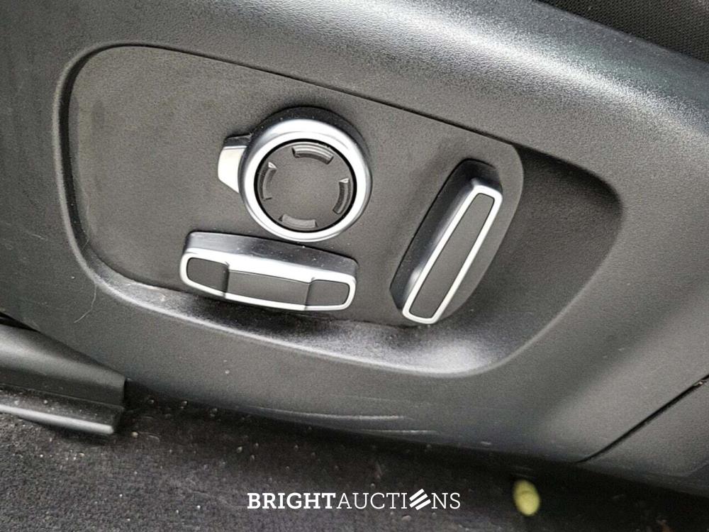 Land Rover Range Rover Evoque P300e 1.5 AWD 309pk 2022 (Origineel-NL), P-582-LG