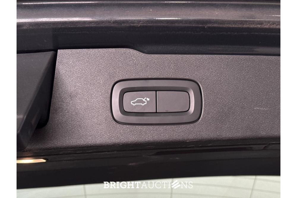 Volvo V60 Cross Country Pro 2.0 AWD 190pk 2020 (Origineel-NL), G-715-ZL
