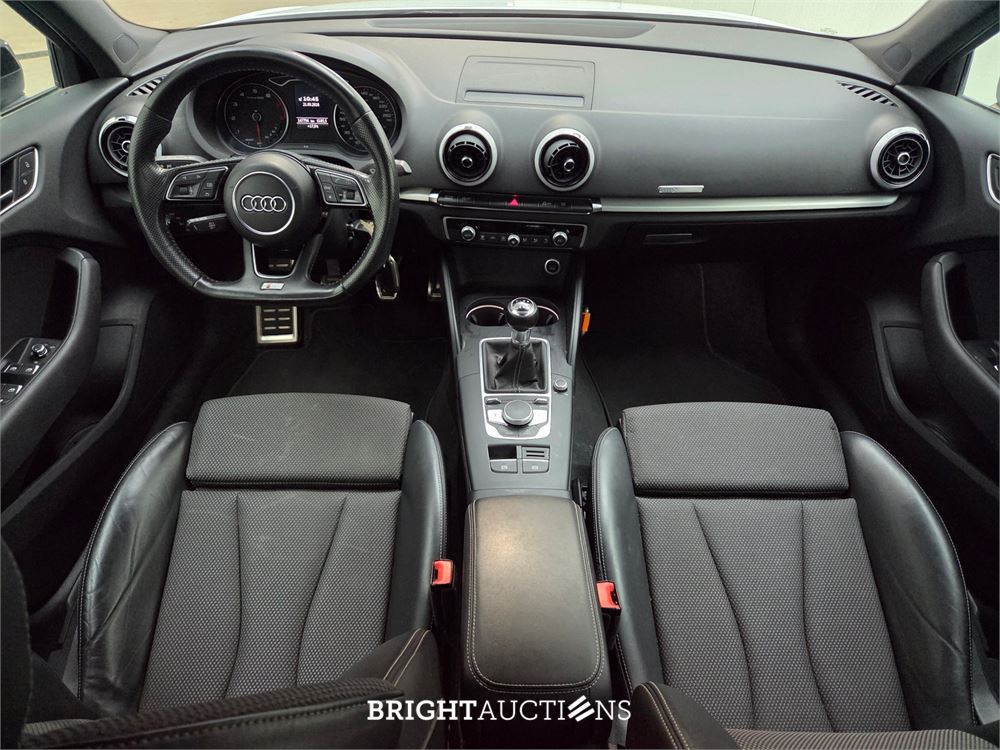 Audi A3 Sportback Sport S-Line Edition 1.0 TFSI 116pk 2018 (Origineel-NL), RJ-197-G