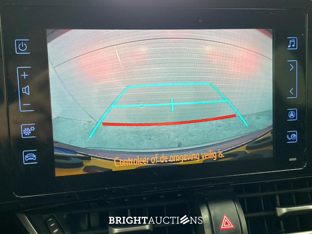 Toyota C-HR Hybrid Executive 1.8 170pk 2017, P-886-JB