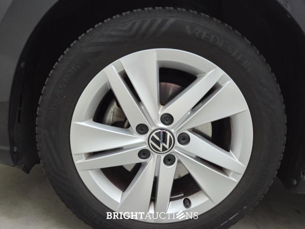 Volkswagen Golf 1.0 eTSI Life 110 pk 2021, L-219-ZT