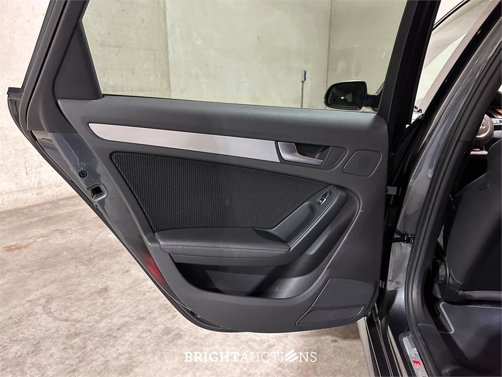 Audi A4 Avant 1.8 TFSI S Edition 120pk 2013 (Origineel-NL), 26-ZRP-1