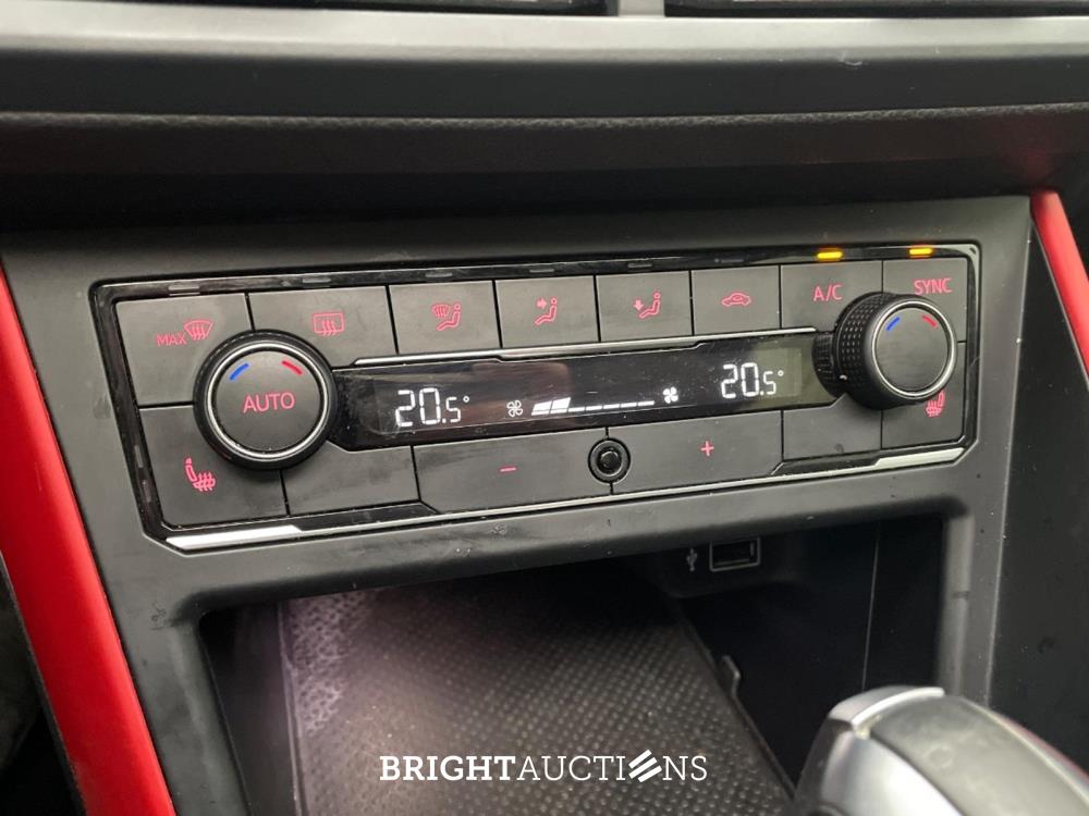 Volkswagen Polo GTI 2.0 TSI 200pk 2018, P-741-LJ