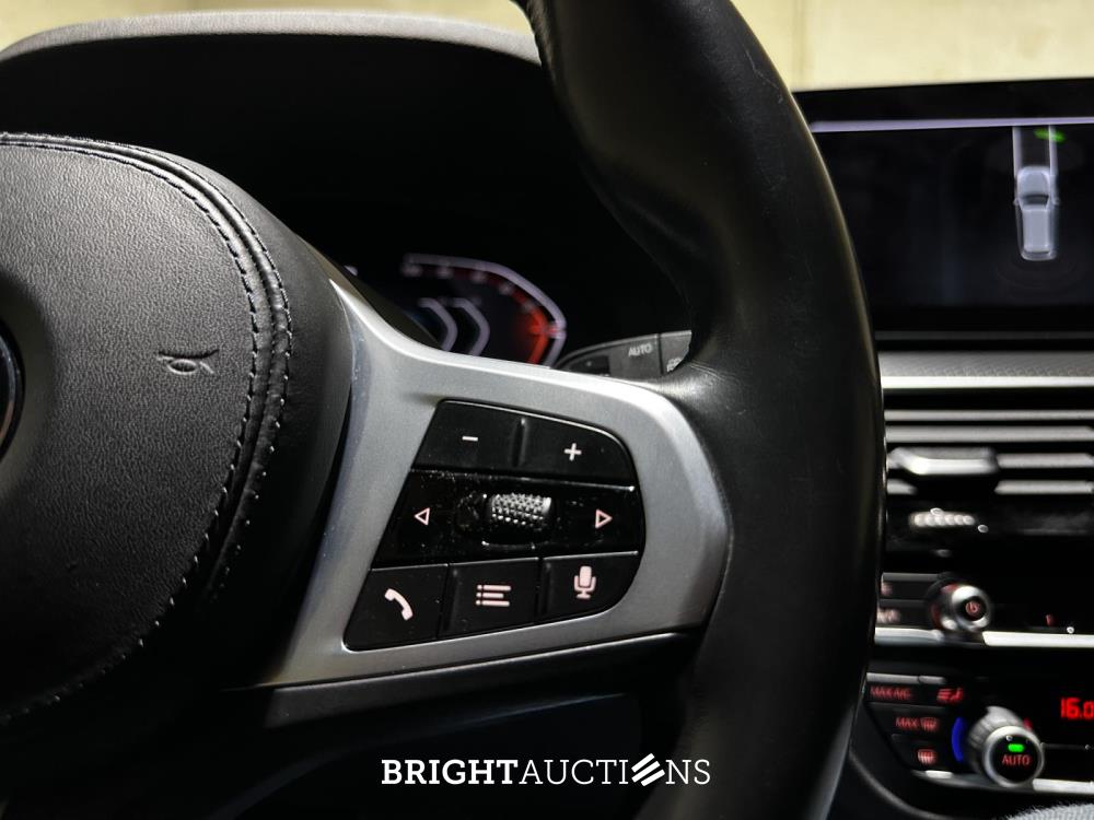 BMW 520i Touring High Executive Edition M-Sport 184hp 2021 (Original-NL) 5-Series G31, L-194-JX