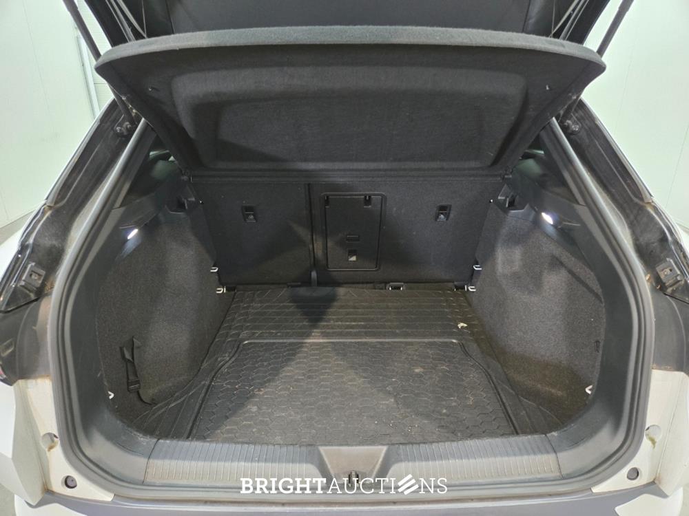 Volkswagen ID.4 First 77 kWh 204pk 2021, T-046-NV