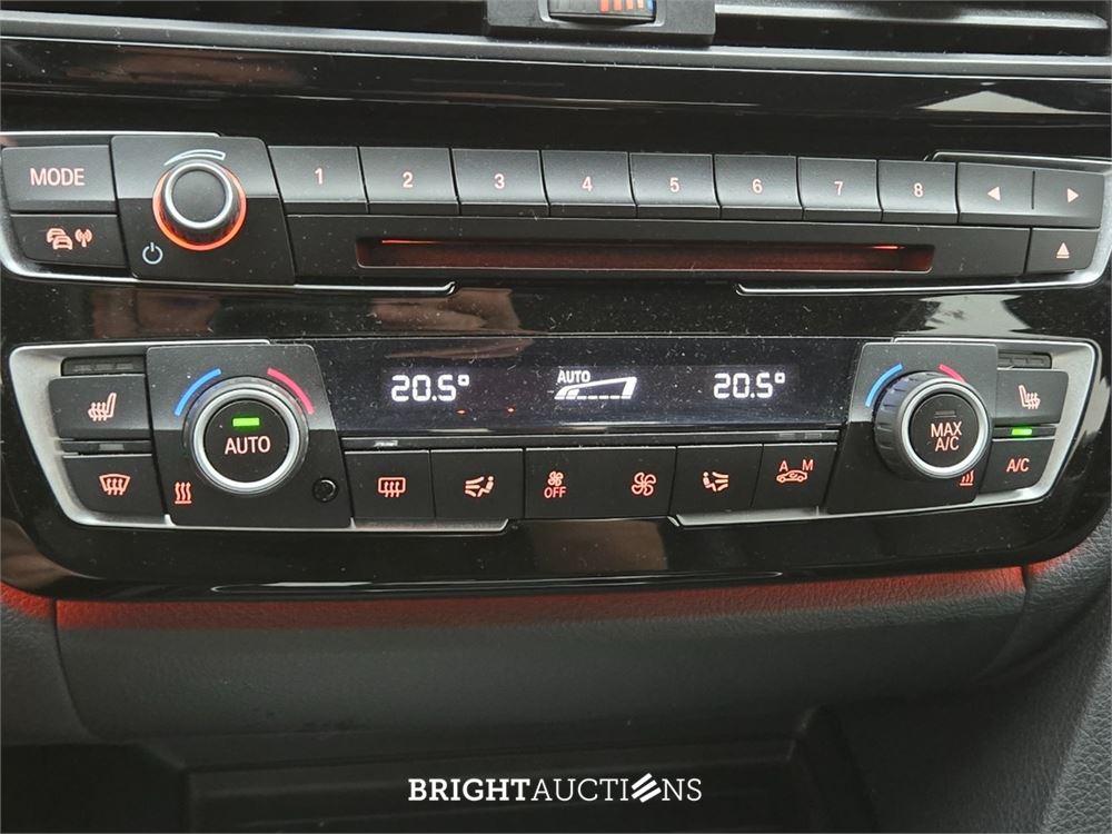 BMW 330e Centennial High Executive 272pk 2016 (Origineel-NL) 3-Serie, KX-220-P