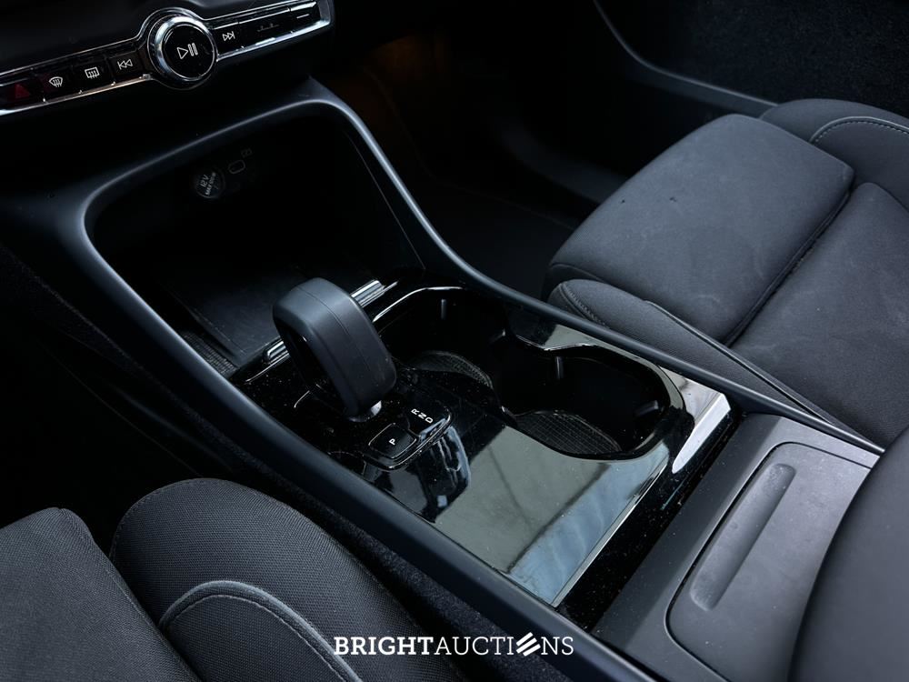 Volvo XC40 Recharge Plus 231pk 2023 (Origineel-NL + 1e eigenaar), S-874-ZR