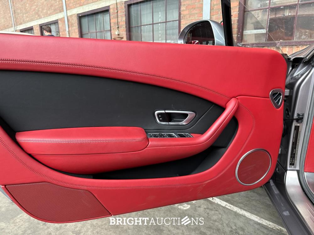 Bentley Continental GT 4.0 V8 500pk 2015 (8-speed)