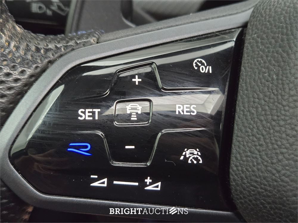 Volkswagen Golf R 4Motion 2.0 TSI 320pk 2021, Z-864-RH