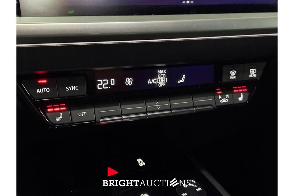 Audi Q4 40 Launch edition Advanced 77 kWh 204pk 2021 (Origineel-NL), N-883-PK