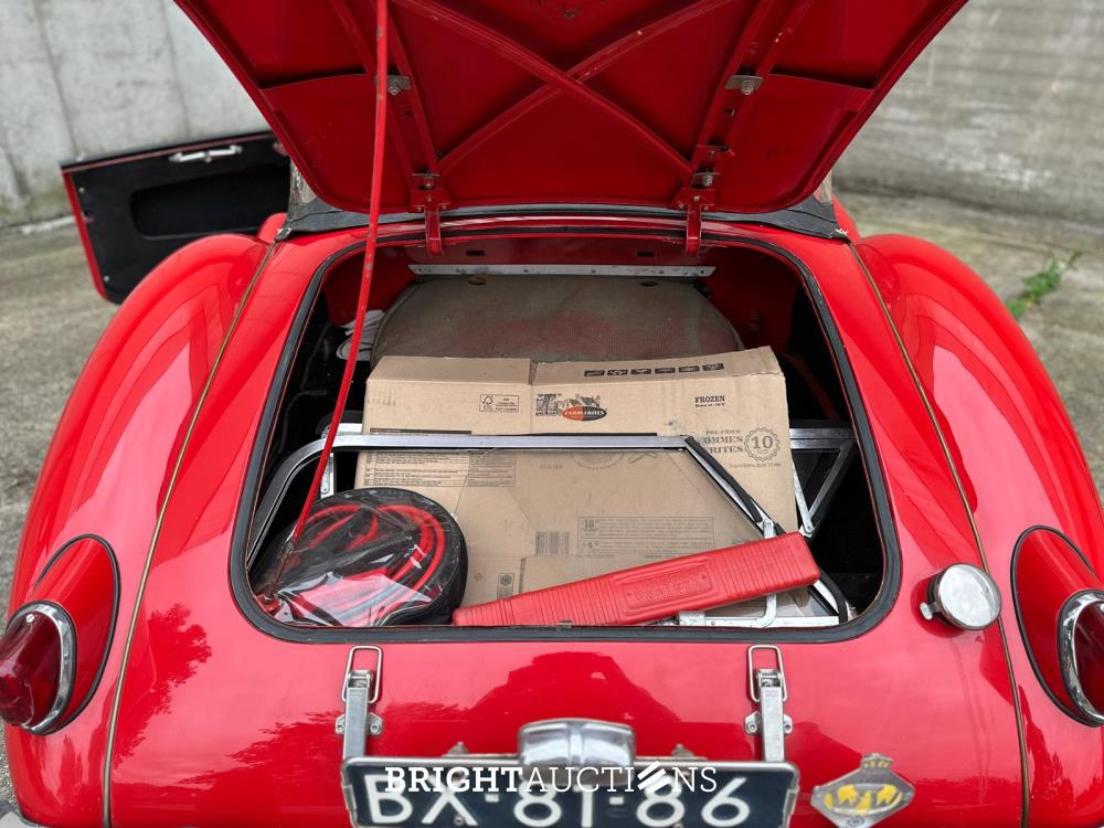 MG MGA Cabriolet 1957, BX-81-86