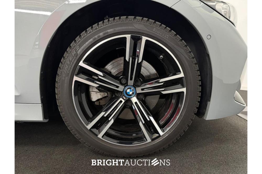 BMW 320e Touring M-Sport 272pk 2023 (Origineel-NL) 3-Serie, S-176-KP