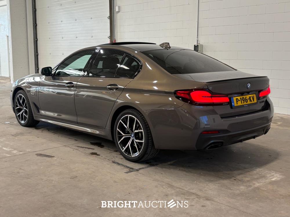 BMW 530e Business Edition Plus 292pk 2022 (Origineel-NL) 5-Serie, P-196-KV