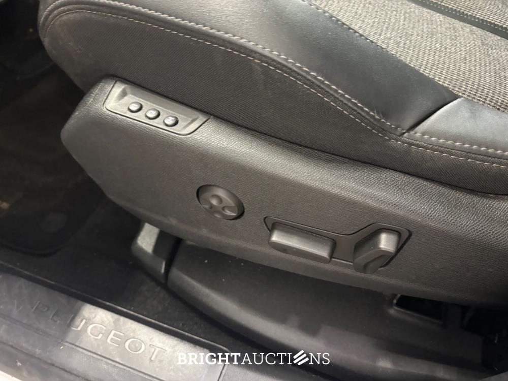 Peugeot 3008 Blue Lease Premium Avantage 1.2 PureTech 131pk 2020 (Origineel-NL), J-419-BZ