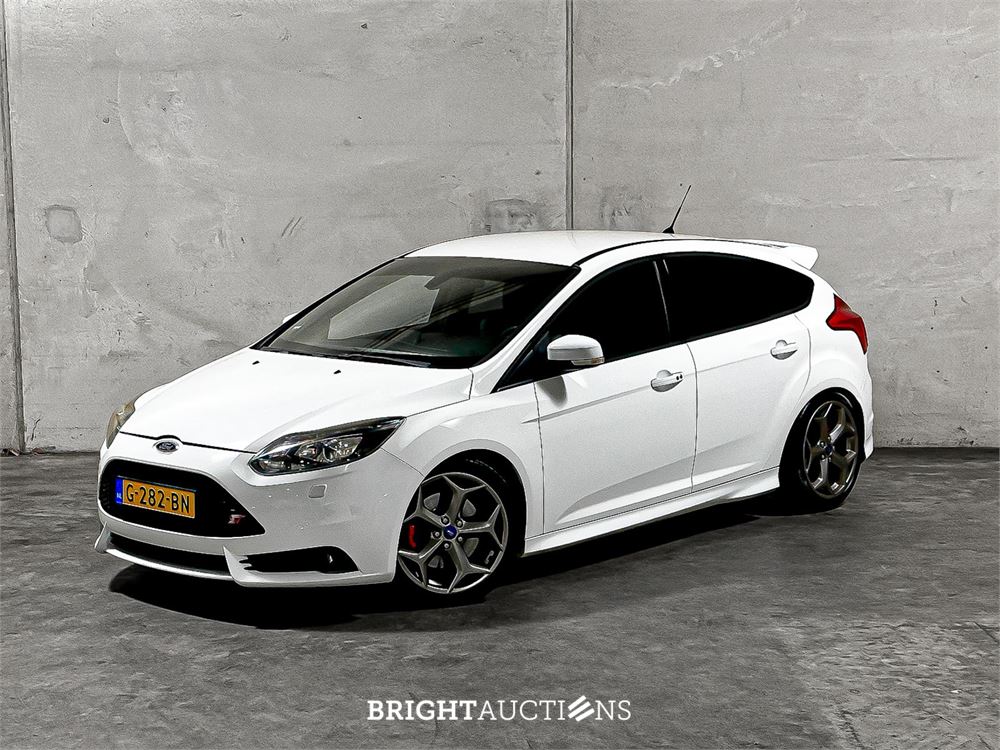 Ford Focus 2.0 EcoBoost ST-2 250pk 2013, G-282-BN