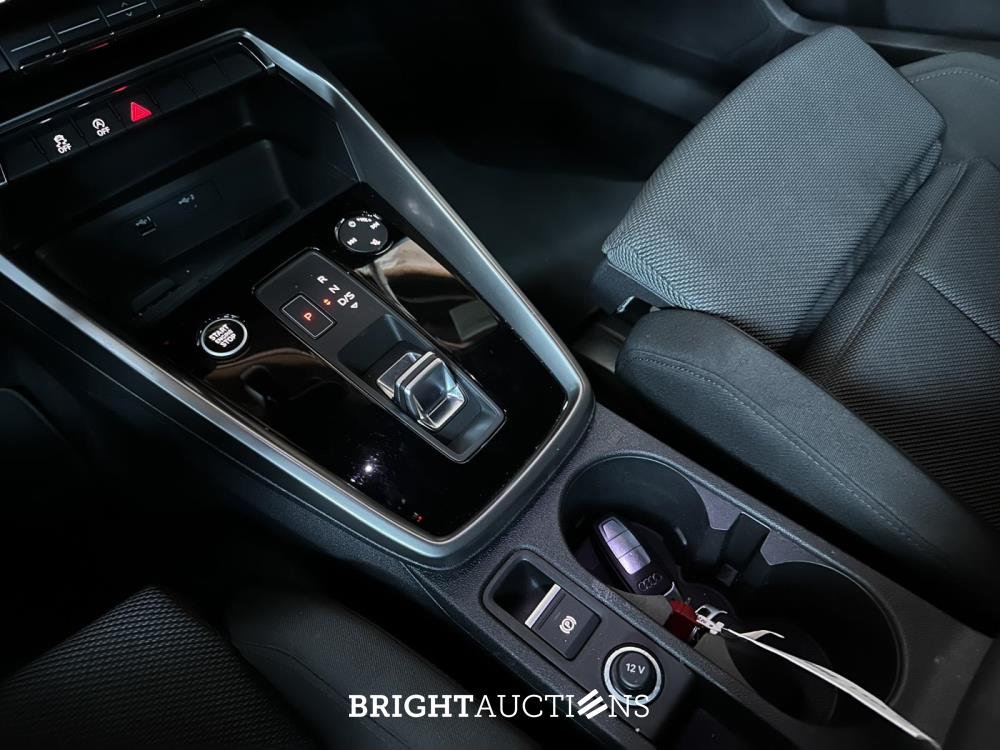 Audi A3 Sportback 35 TFSI Business edition 150pk 2020 (Origineel-NL+1e eignaar), J-594-JG