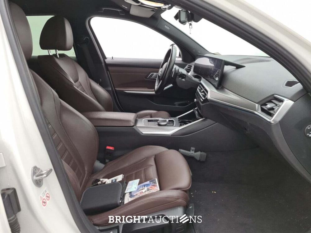 BMW 320e Touring M Sport 272pk 2022 (Origineel-NL) 3-Serie, R-268-NT