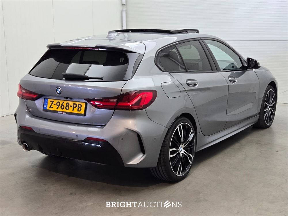 BMW 118i 1-serie High Executive 136pk 2022 1-Serie, Z-968-PB