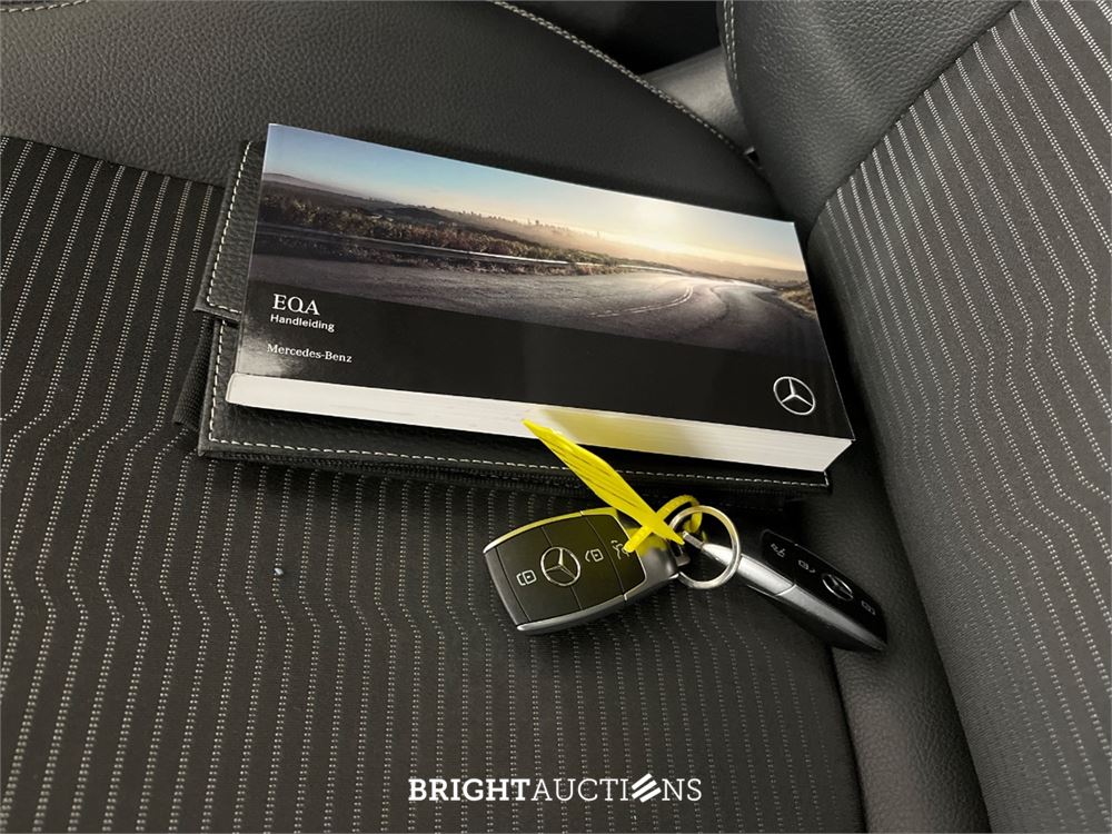 Mercedes-Benz EQA 25067 Business Solution Luxury 67 kWh 191pk 2021 (Origineel-NL) EQA-Klasse, L-201-SJ