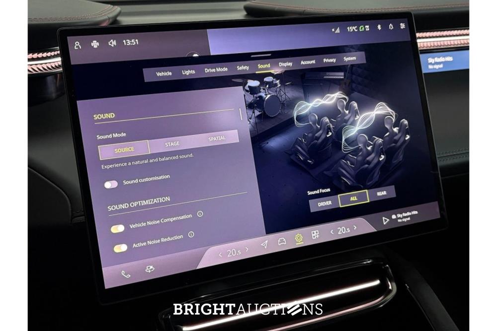 Lotus Eletre EDS 450 4WD 112 kWh 612pk 2023 (Origineel-NL), X-319-JJ